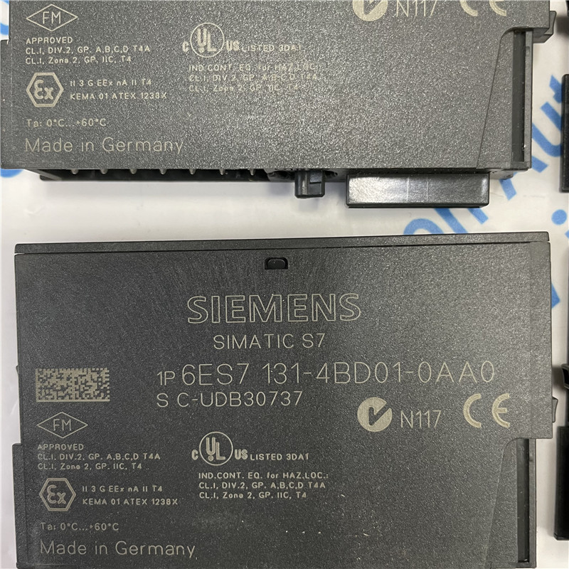 SIEMENS digital input module 6ES7131-4BD01-0AA0 SIMATIC DP, 5 electronic modules for ET 200S, 4DI standard 24 V DC, 15 mm width